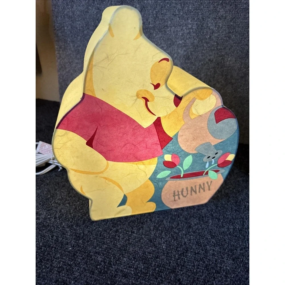 Disney~Vtg~Winnie the Pooh Rice Paper Night Light/ Lamp~Pooh Watering‎ Hunny